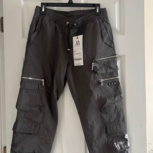 Charcoal grey men’s cargo pant